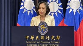 外交部例行記者會  國經司報告外交部15日上午舉行例行記者會，國際合作及經濟事務司司長連玉蘋表示，今年CPTPP推案將以「成長與繁榮凌駕地緣政治：CPTPP有台灣更強大」為基調。中央社記者楊堯茹攝  114年4月15日