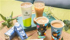 Let’s Café推出新品「OATLY燕麥奶」選搭拿鐵與紅茶，提供更多元的綠色飲食。（圖／品牌業者提供）
