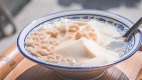 台南被英國雜誌選為2025年「亞洲最佳旅行地」之一。圖為台南安平的豆花（上圖）以及樹屋（下圖）。（圖／翻攝自台南市政府）

