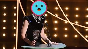 凱特布蘭琪憑藉《TÁR塔爾》拿下金球獎影后。（圖／UIP提供）