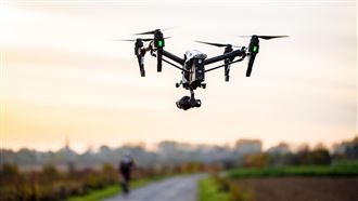 不明無人機現蹤！荷機場一度停止航班起降