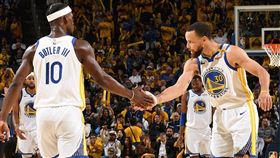 ▲勇士巴特勒、柯瑞攜手轟下75分退灰熊，替球隊拿下隊史附加賽首勝，也以西區第7種子闖進季後賽。（圖／翻攝自X平台 @warriors）