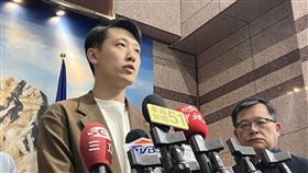 ▲國民黨文傳會主委林寬裕、發言人楊智伃、副發言人兼青年團執行長鄧凱勛16日受訪。（圖／記者蘇晏男攝影）