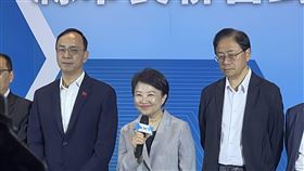 ▲台中市長盧秀燕10日出席國民黨主席朱立倫召集的「縣市長聯合對策會議」。（圖／記者蘇晏男攝影）