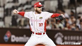 ▲中職36年例行賽，味全龍先發投手鋼龍。（圖／記者劉彥池攝影）