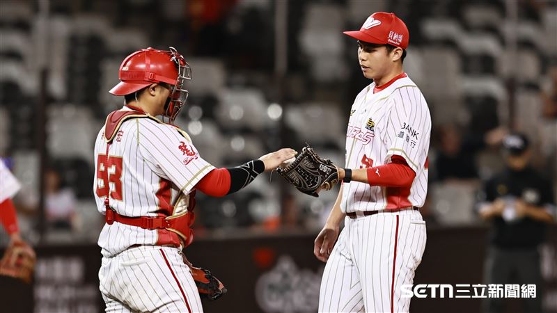 味全龍後援投手陳冠偉。(圖/記者劉彥池攝影)