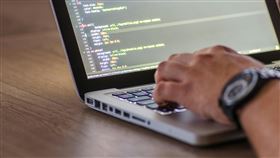 遠端工作 工程師 示意圖／pexels