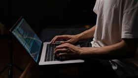 遠端工作 工程師 示意圖／pexels