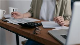 精算師 會計 分析師 示意圖／pexels