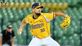 ▲中信兄弟勝騎士繳出8局11次三振好投。（圖／中信兄弟提供） 