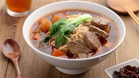 好蔬上-紅燒蔬植牛若麵。（圖／品牌業者提供）