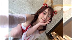 出道7年的日本AV女優若菜穗乃，正式宣布將於今年12月31日引退。（圖／翻攝自X＠わか菜ほの）