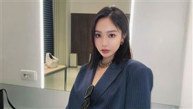 陳芳語瘦到出現V型臉。（圖／翻攝自陳芳語IG）