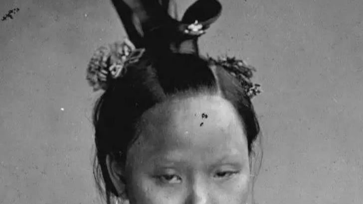 醜女嫁不出去嫁給了哥！婚後生一子成名人