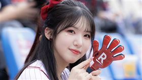 廉世彬上場應援。（圖／樂天桃猿提供）