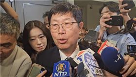 面對美國關稅政策變數，鴻海董事長劉揚偉直言，一定會影響。（圖／三立新聞提供）