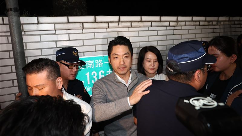 蔣萬安首度表態推動倒閣　綠委：捷盧先登