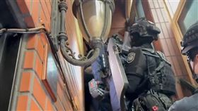 警方鎖定犯嫌蹤跡後，於其住處埋伏狠逮。（圖／警方提供）