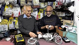 ▲ 聚焦英國北倫敦啟動全國首見的電器維修折價券制度，並延伸報導蘭開夏郡、赫里福郡與倫敦地區的地方回收實踐，共構「從修復到回收」的資源再利用浪潮。（圖／永續新聞網官網） 