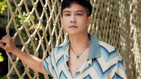 鄒承恩社群帳號遭到盜用，22萬粉絲的專頁消失。（圖／旋轉娛樂提供）