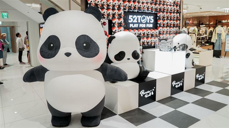 52TOYS全台首間門市開幕　猛獸匣牆必朝聖