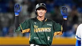 台鋼雄鷹開季前13戰僅王博玄盜壘成功過1次。（圖／資料照，台鋼雄鷹提供）