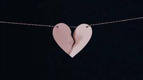 富二代男友人找上門！女友介紹自己是舅舅