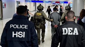 美國在台協會（AIT）20日分享美台執法單位合作成功案例，指出幾個月前美台執法部門成功合作逮捕一名旅居洛杉磯的鍾姓販毒嫌疑人。（圖取自facebook.com/AIT.Social.Media）