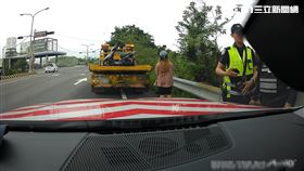 ▲國道,誤闖,騎車,移工,逆向,苗栗,國3。（圖／翻攝畫面）
