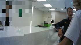 上傳「尿尿」照，供線上診斷，男衝銀行匯12萬元買藥，警及時阻詐，清水(圖 /翻攝畫面)