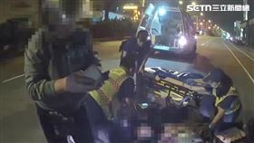 ▲母子,騎車,雙載,摔車,生病,死亡,男子,台中,意外。（圖／翻攝畫面）