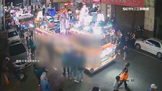 北港朝天宮迎媽祖　藝閣車下真人開打