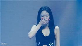 ▲JENNIE表演結束時感性向大家喊話。（圖／翻攝自Coachella YT）