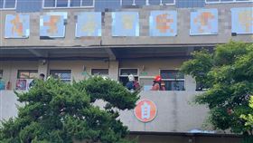 教具間因不明原因發生火警，讓現場師生嚇壞。（圖／翻攝畫面）