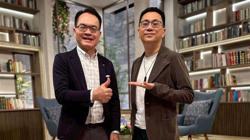 愛台灣！鄭弘儀靠1句話　486先生熱淚盈眶