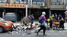 康橋學校、環島成年禮、意外、學生、轎車、撞擊、滿身血、倒路邊