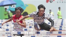 ▲楊梅高中吳育廷（中）奪下110跨欄金牌。（圖／114年全中運執委會提供）