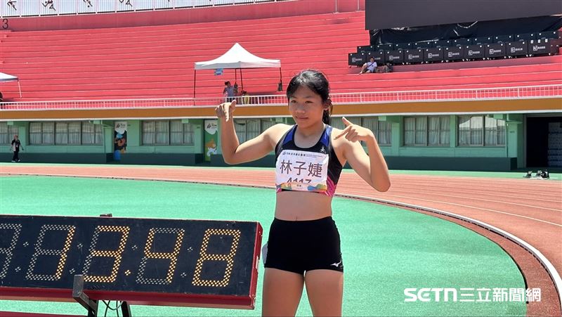 新北市明德高中國中部二年級林子婕，在全中運國女100公尺跨欄，以13秒48摘金，再度打破由自己所保持的U18全國紀錄。（圖／記者蔡厚瑄攝影）