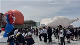 大阪世博開幕首週52萬人入場  黃金週再迎人潮2025年世界博覽會主辦單位22日宣布，大阪世博開幕第1週入場的一般民眾人數為52萬5000人。日本接下來將迎接黃金週假期，預料將迎來大批國內遊客。中央社記者楊明珠大阪攝  114年4月22日