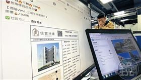 預售屋掀投資客逃命潮，網路上隨手搜尋都可見不少換約、平轉，甚至賠售案件。