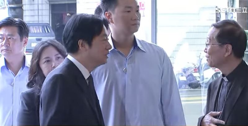 教宗方濟各辭世，賴清德總統今（23）日至天主教台北總主教公署所設的方濟各靈堂追思