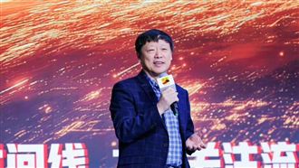 胡錫進AI慶祝中共國慶　登微博熱搜網笑歪