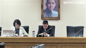 ▲國民黨籍召委黃仁召集朝野黨團協商兩大公投案。（圖／記者詹宜庭攝影）