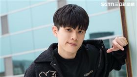 LilHAO接受三立新聞網專訪。（圖／記者趙于瑩攝影）