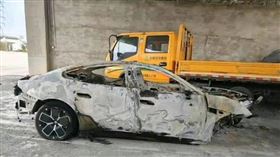 小米的電動車發生火燒車事故。（圖／翻攝自網易新聞）