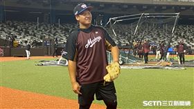 ▲樂天桃猿新秀張趙紘，反省初登場的打擊、守備瑕疵。（圖／記者張沛嘉攝影）