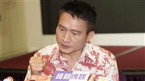 秦楊無預警宣布參選「立委」?