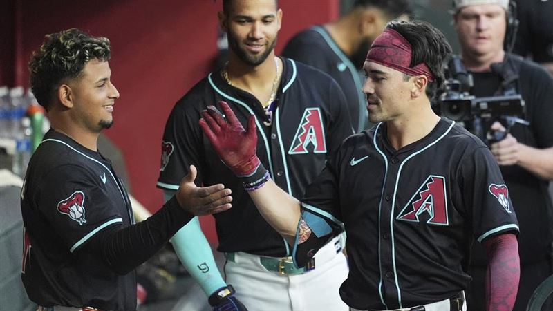 卡洛爾炸雙響砲　9轟登頂大聯盟全壘打王