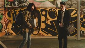 謝盈萱讚老爸秦漢、老公霍建華都帥哥 自嘲反問「女主角是我合理嗎？」（圖／Netflix提供）