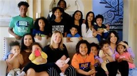 1夫5妻，11個孩子，美國洛杉磯，30歲的詹姆，Jame Barrett(圖／翻數自nextgenbarrett　IG)